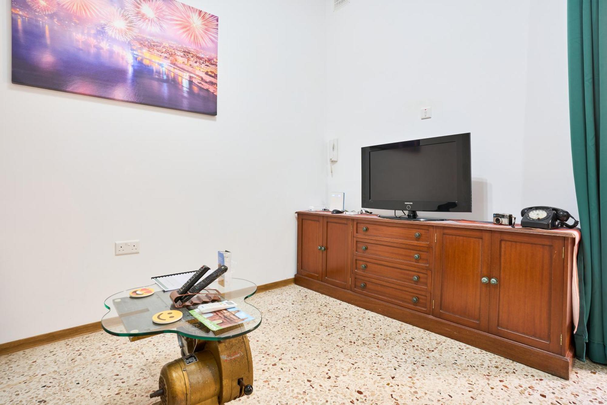 Ta' Nena Apartment In Floriana, 10 Minutes Away From Valletta Exterior photo